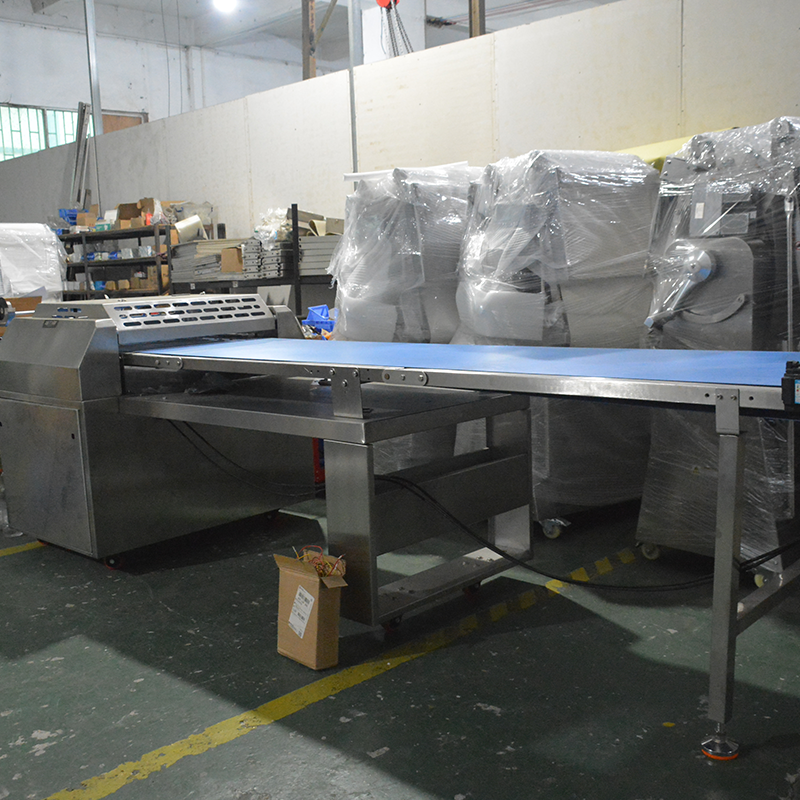 Danish Pastry Assembly Line Croissant Fully automatic Dough cutting / 5