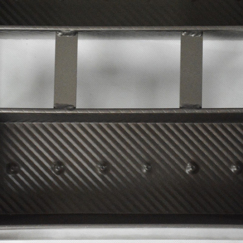 Manufacturer of bread and toast pans, four-compartment bread mold box, aluminum alloy baking pan / 3
