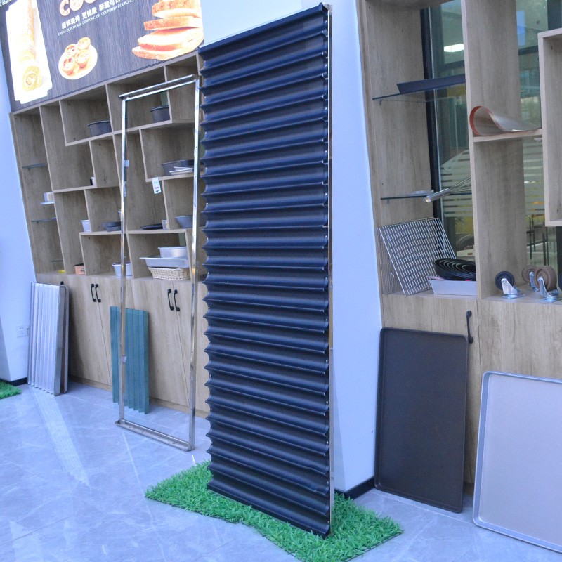 Baking trays for industrial food production lines, non - stick trays for baguettes, made of customized aluminum alloy. / 3
