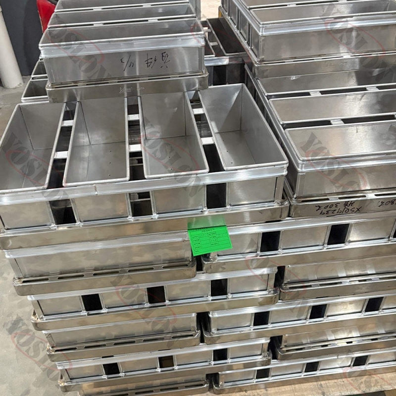Customized Wholesale Baking Equipment High Quality New Design Bread Pan Non-stick Loaf Pan Bread Baking Tray Baking Tins / 3